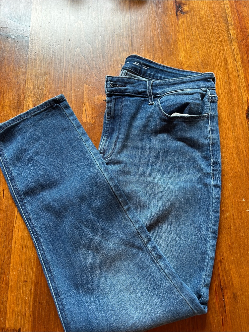 Old Navy Women's Straight Leg Jeans - Dark Blue Wash